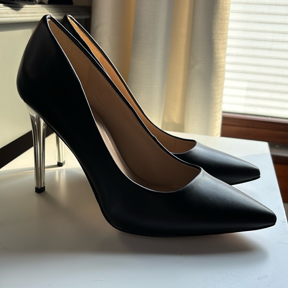 Black mix no 6 pointed toe danyah pump 4.25" heels